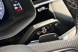 musta Audi Q7 2021 kuva 24.