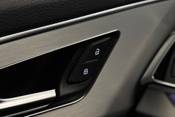musta Audi Q7 2021 kuva 27.