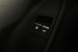 musta Audi Q7 2021 kuva 28.