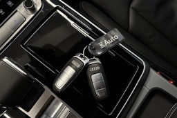 musta Audi Q7 2021 kuva 39.