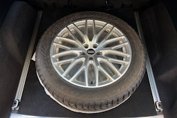 sininen Audi Q7 2021 kuva 15.