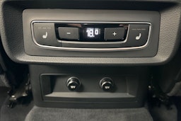 sininen Audi Q7 2021 kuva 19.