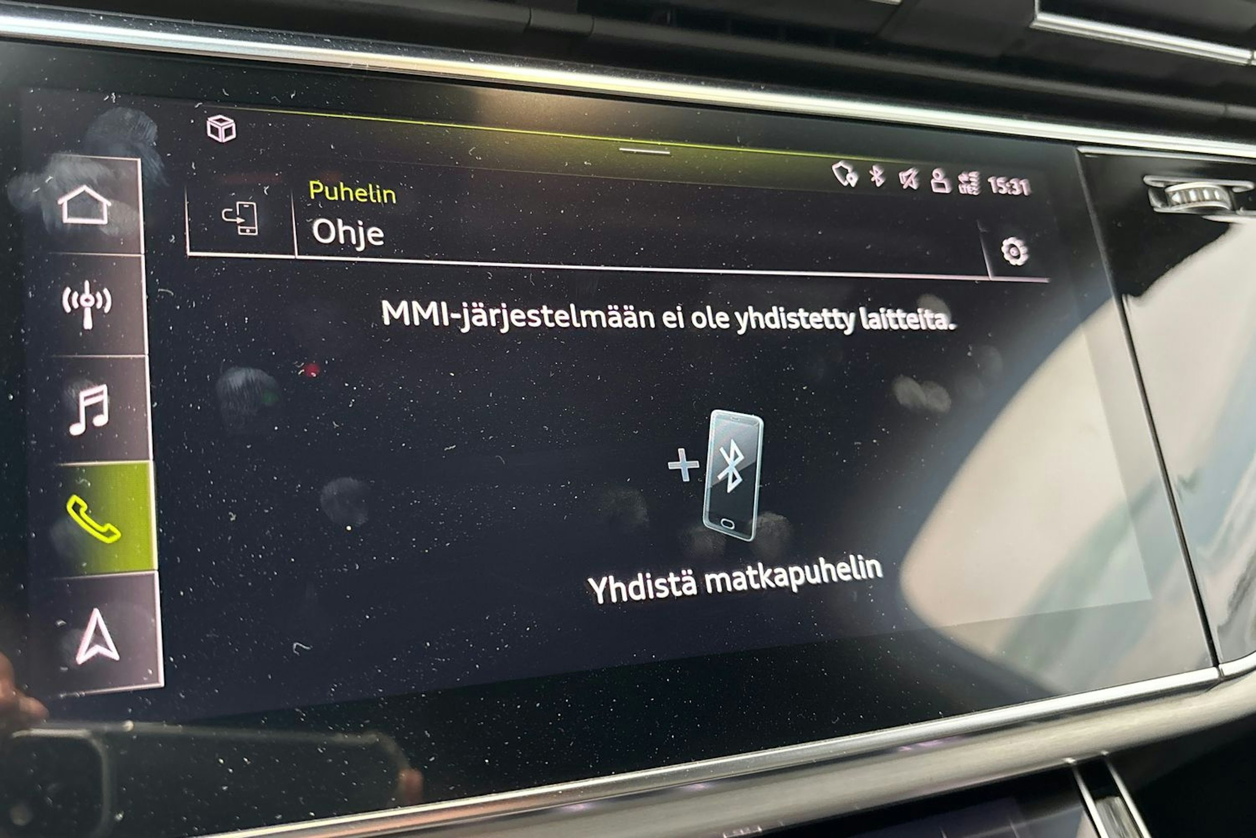 sininen Audi Q7 2021 kuva 32.