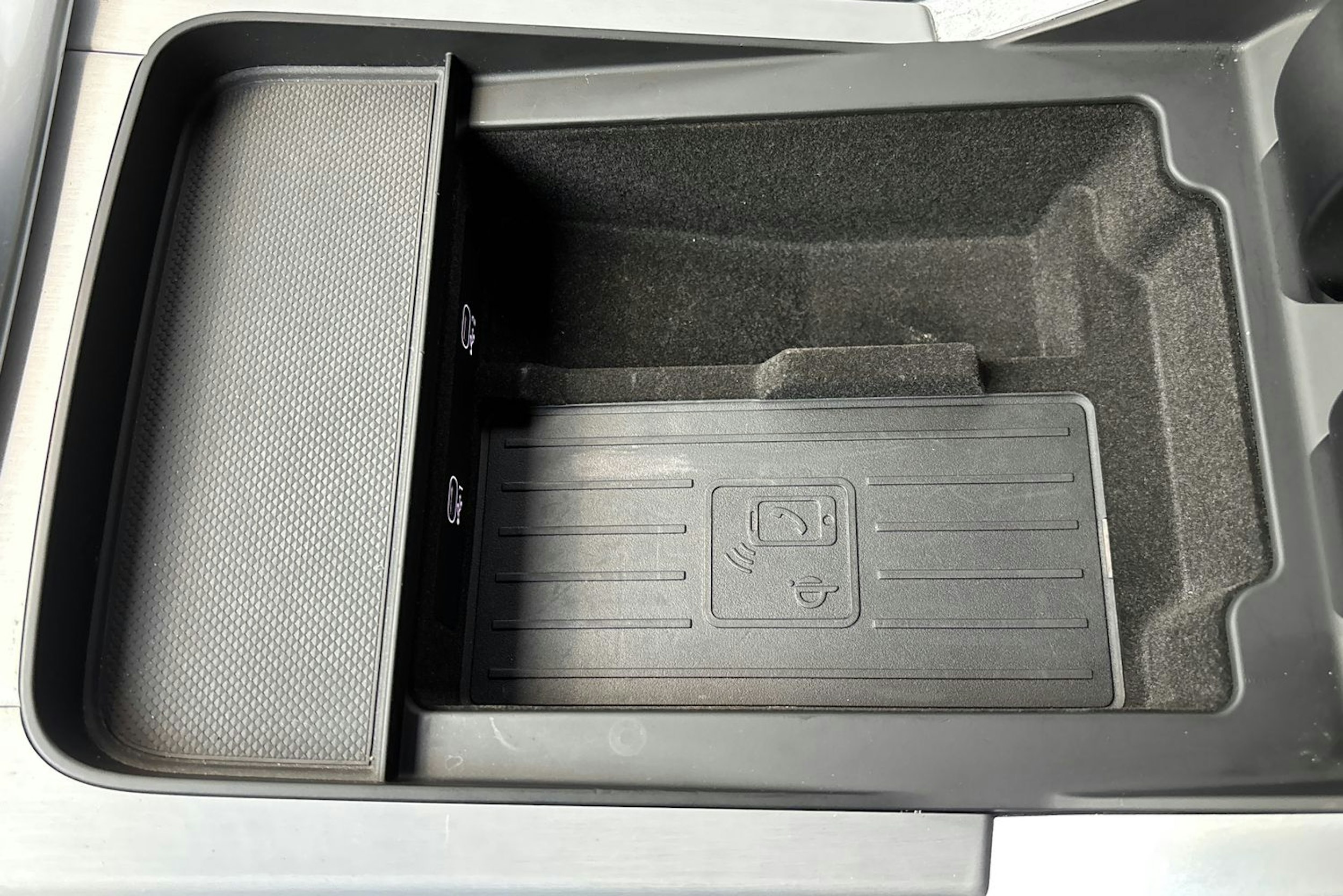 sininen Audi Q7 2021 kuva 36.