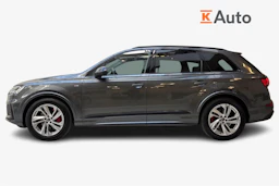 harmaa Audi Q7 2021 kuva 5.