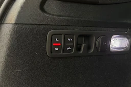 harmaa Audi Q7 2021 kuva 14.