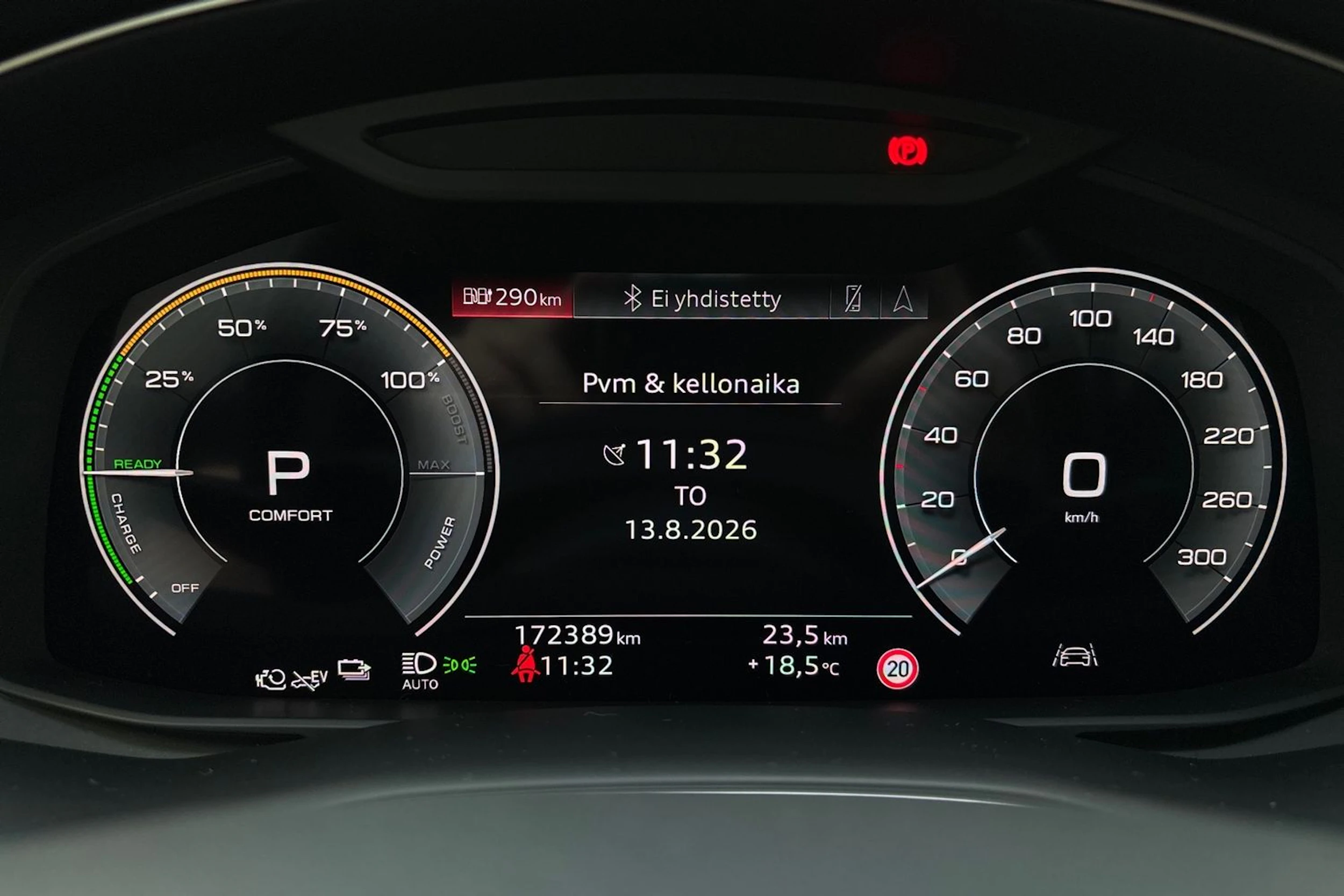 harmaa Audi Q7 2021 kuva 23.