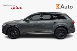 harmaa Audi Q7 2021 kuva 6.