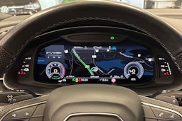 harmaa Audi Q7 2021 kuva 18.