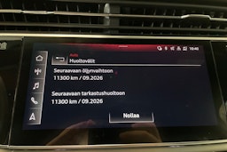 valkoinen Audi Q7 2021 kuva 38.
