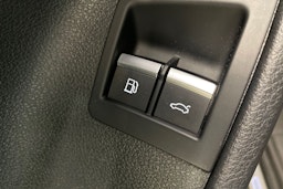 valkoinen Audi Q7 2021 kuva 44.