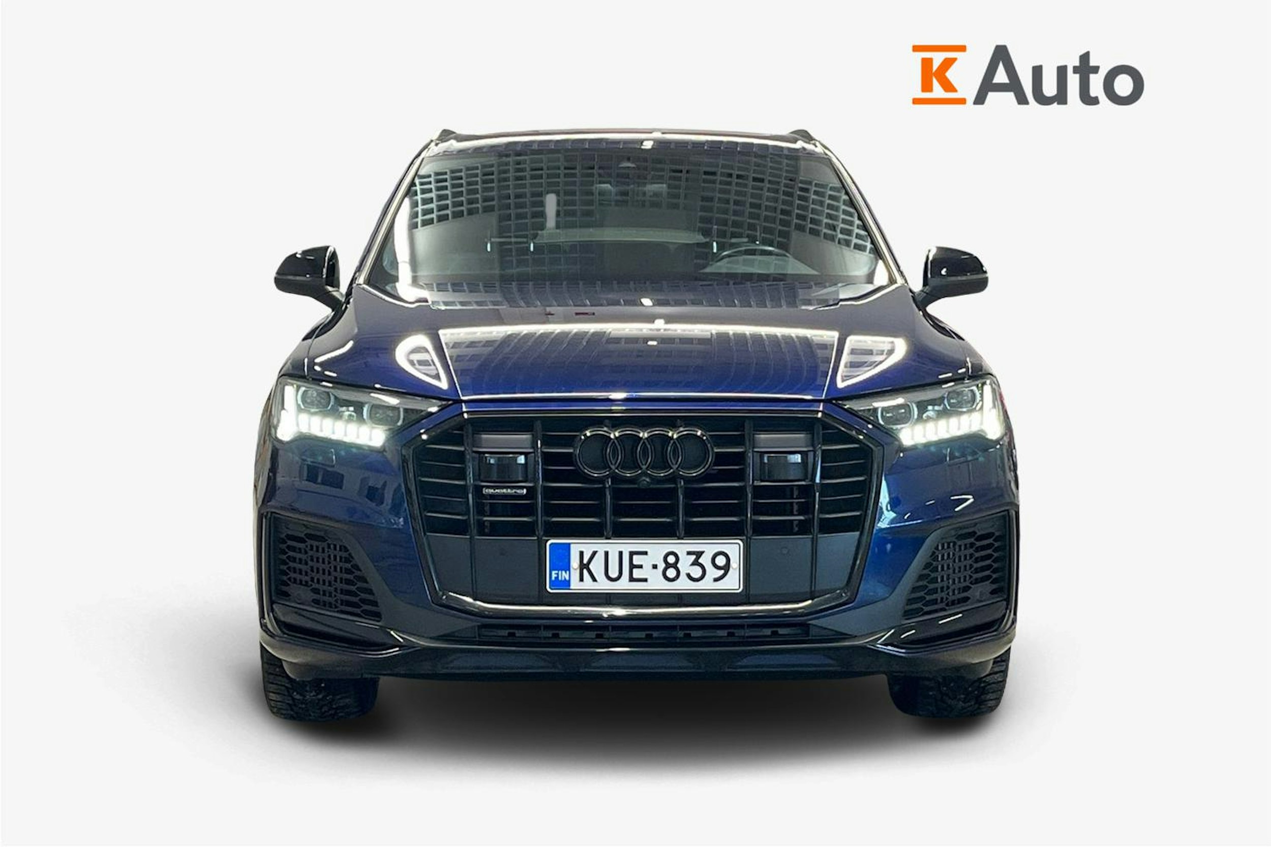sininen Audi Q7 2021 kuva 5.