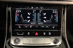 sininen Audi Q7 2021 kuva 21.