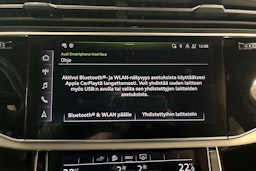sininen Audi Q7 2021 kuva 24.