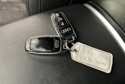 sininen Audi Q7 2021 kuva 30.