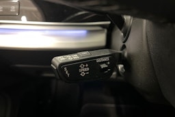 sininen Audi Q7 2021 kuva 31.