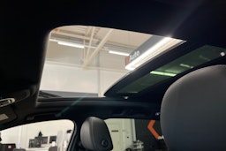 sininen Audi Q7 2021 kuva 33.