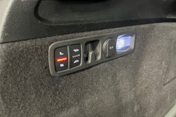 sininen Audi Q7 2021 kuva 40.