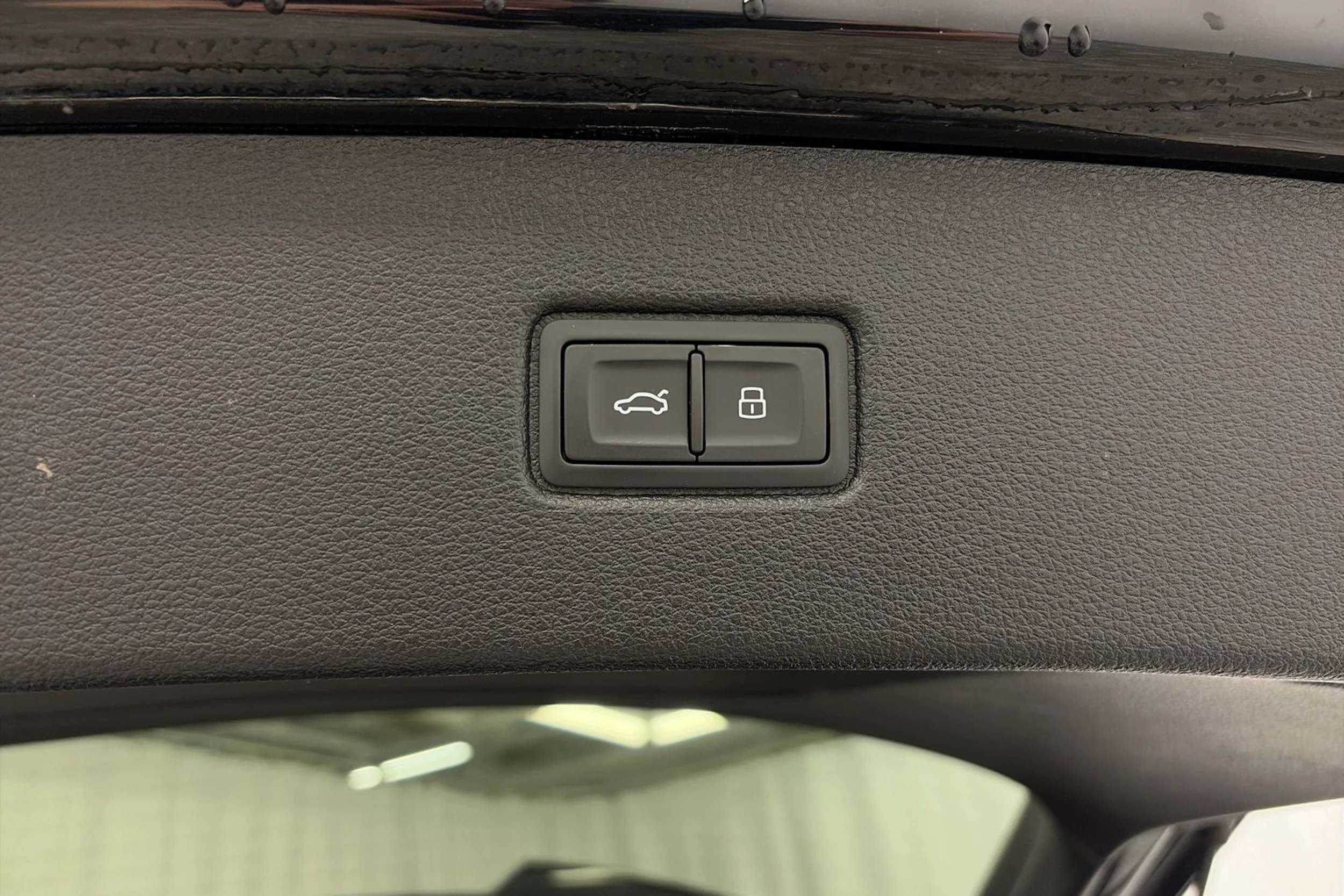 met. musta Audi Q7 2021 kuva 16.