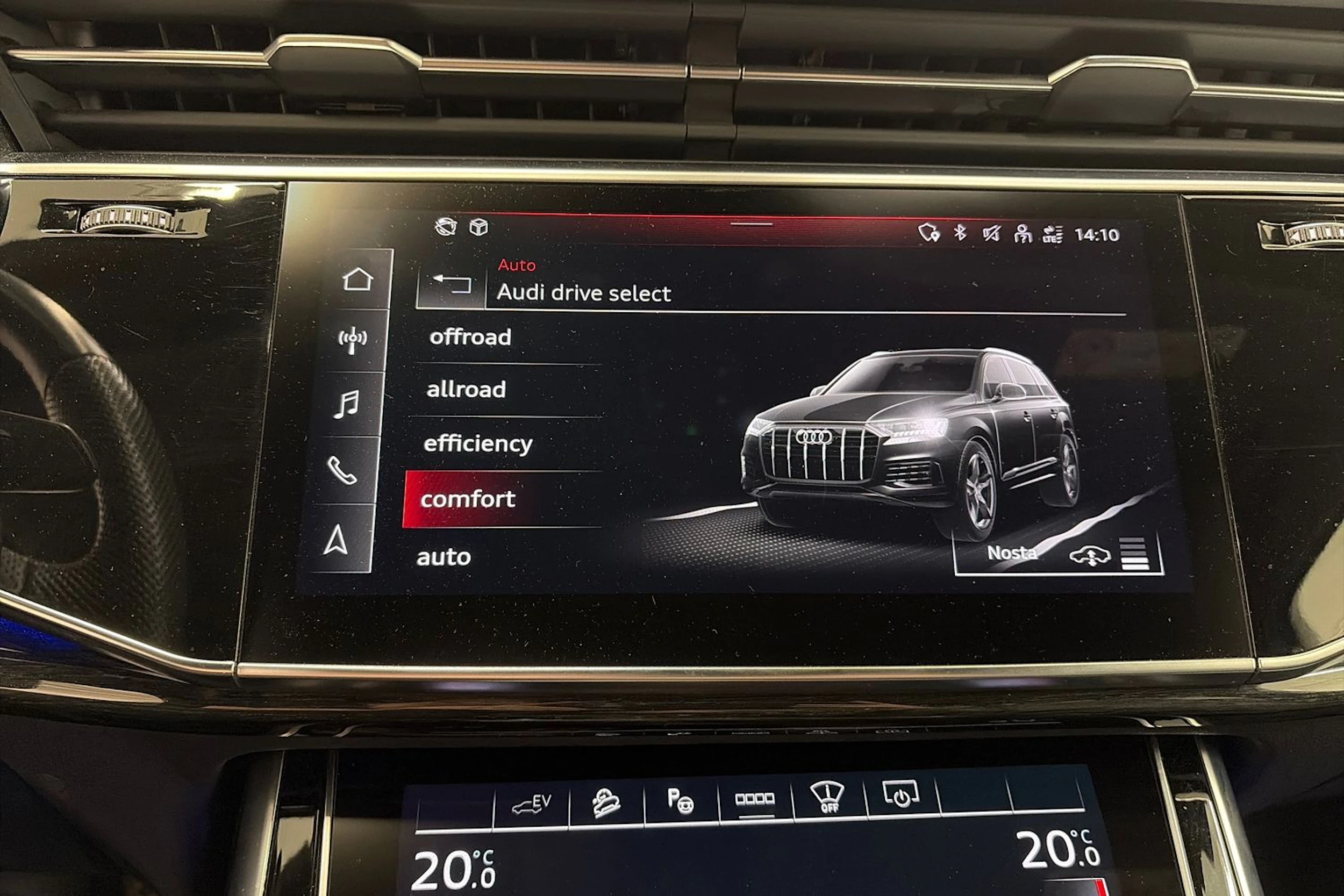 met. musta Audi Q7 2021 kuva 31.