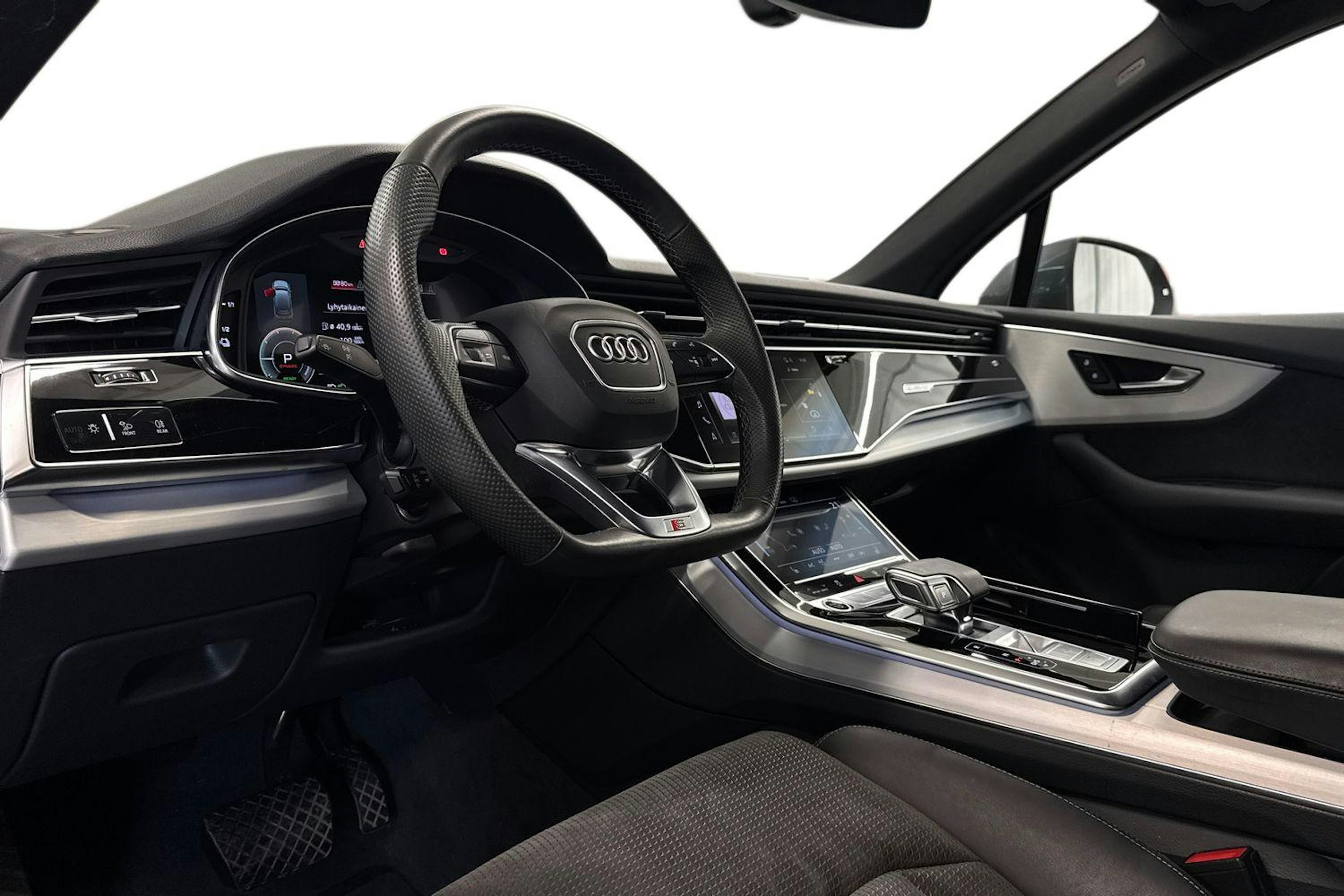 met. Harmaa Audi Q7 2021 kuva 7.