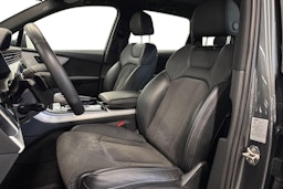 met. Harmaa Audi Q7 2021 kuva 10.
