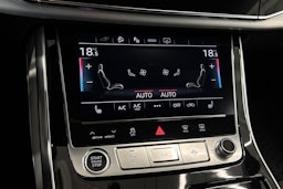 met. Harmaa Audi Q7 2021 kuva 22.