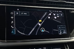 met. Harmaa Audi Q7 2021 kuva 24.