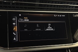 met. Harmaa Audi Q7 2021 kuva 26.