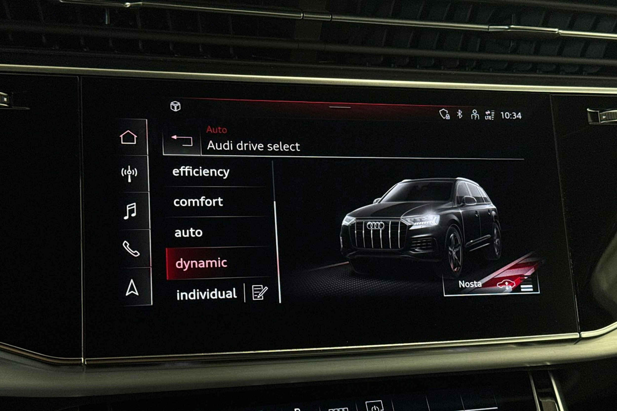 met. Harmaa Audi Q7 2021 kuva 30.