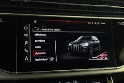 met. Harmaa Audi Q7 2021 kuva 30.
