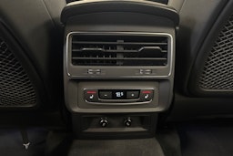 met. Harmaa Audi Q7 2021 kuva 35.