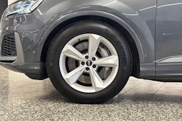 met. Harmaa Audi Q7 2021 kuva 40.