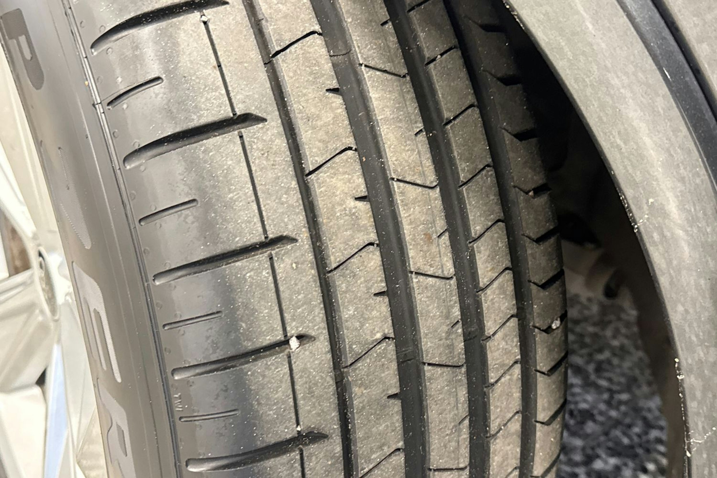 met. Harmaa Audi Q7 2021 kuva 41.
