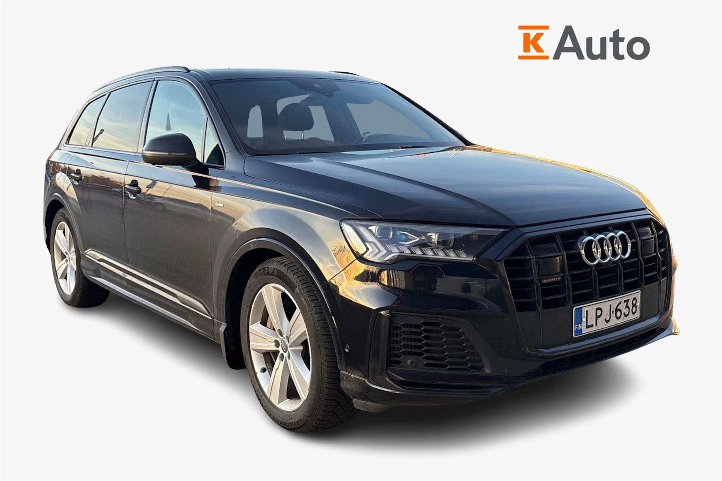 musta Audi Q7 2021 kuva 1.