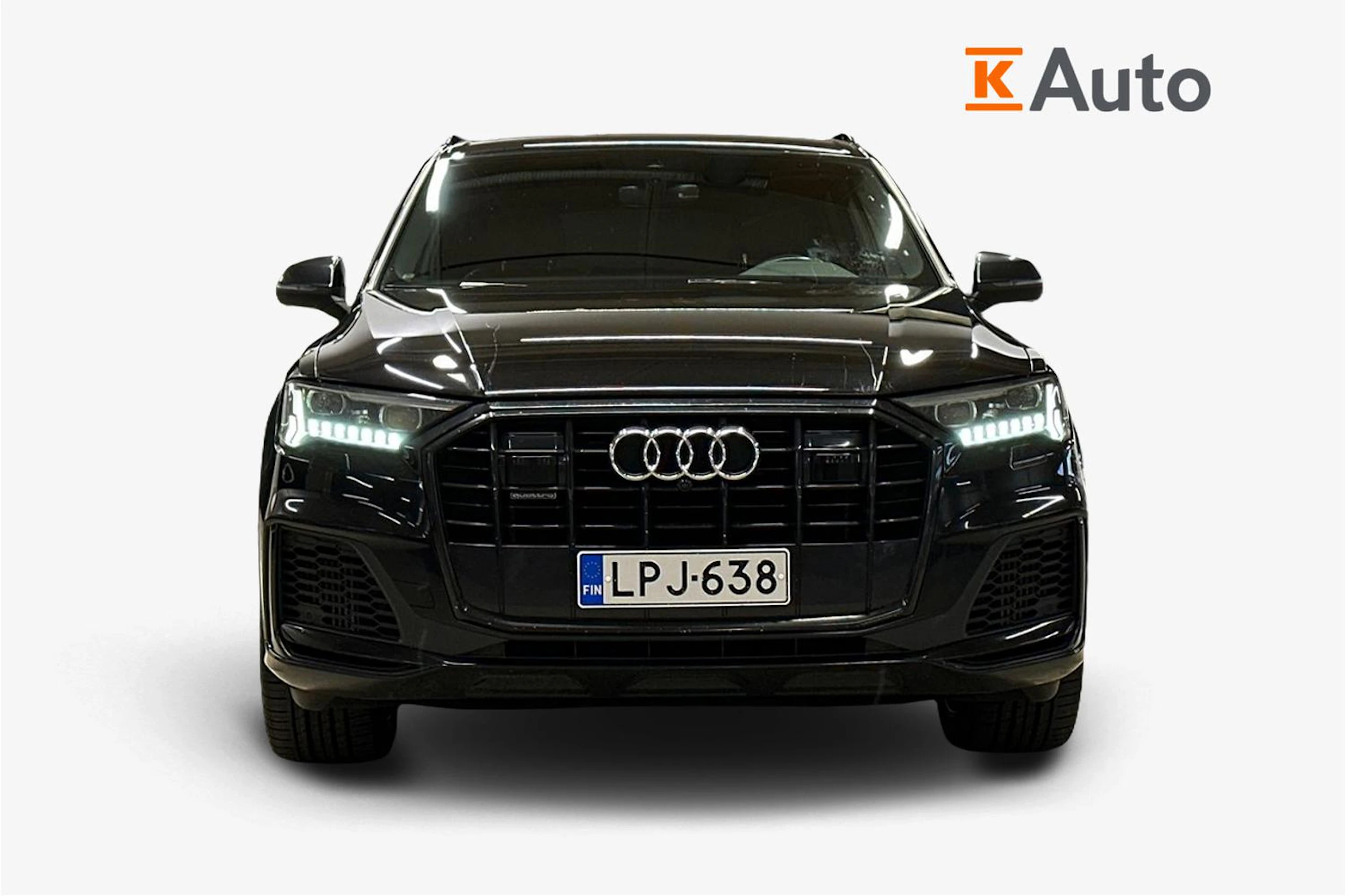 musta Audi Q7 2021 kuva 4.