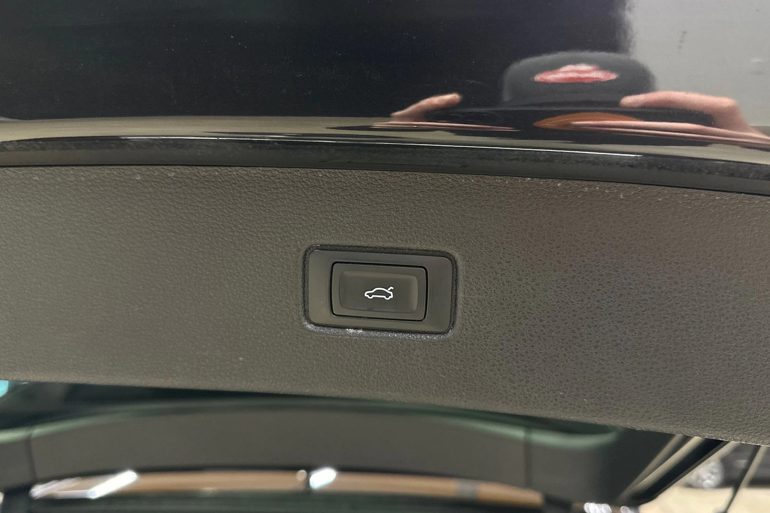 musta Audi Q7 2021 kuva 32.