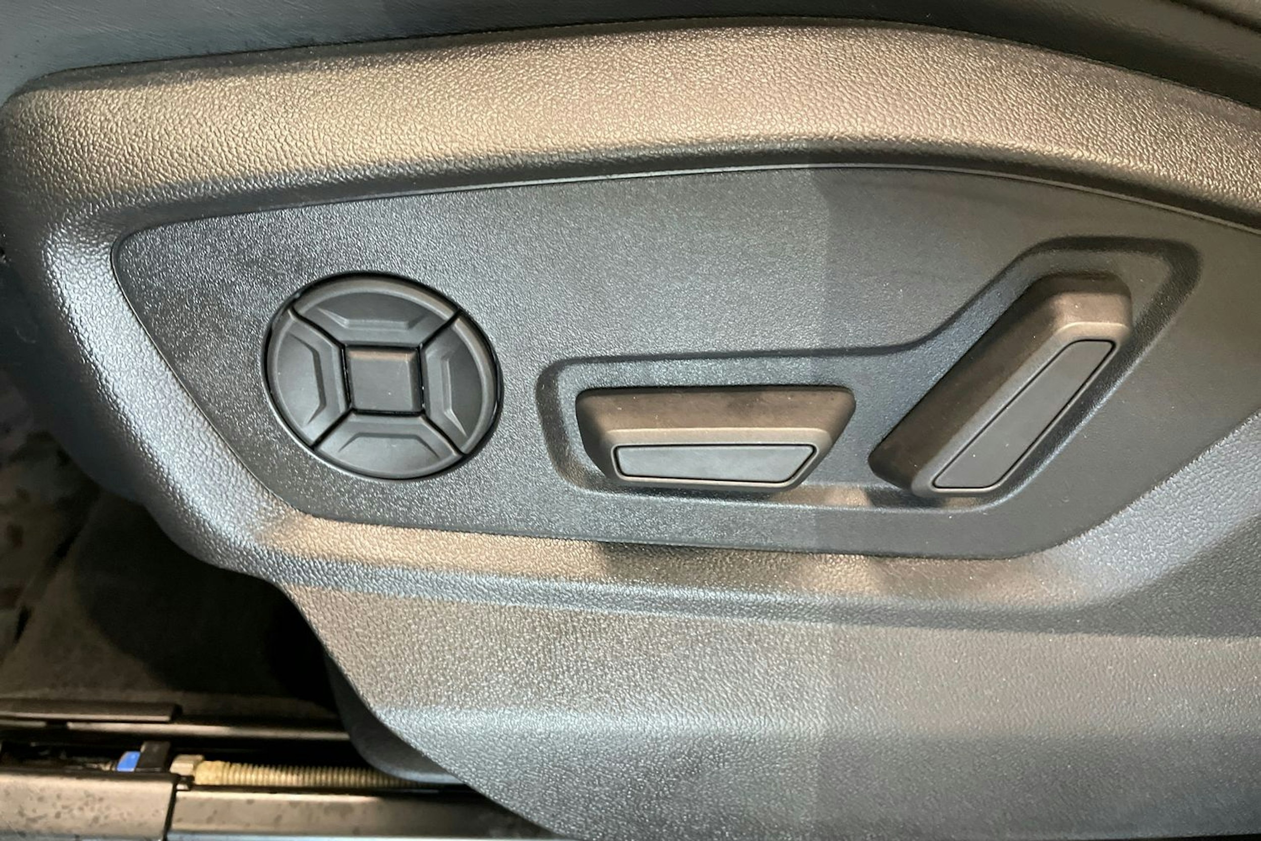met. valkoinen Audi Q7 2021 kuva 13.