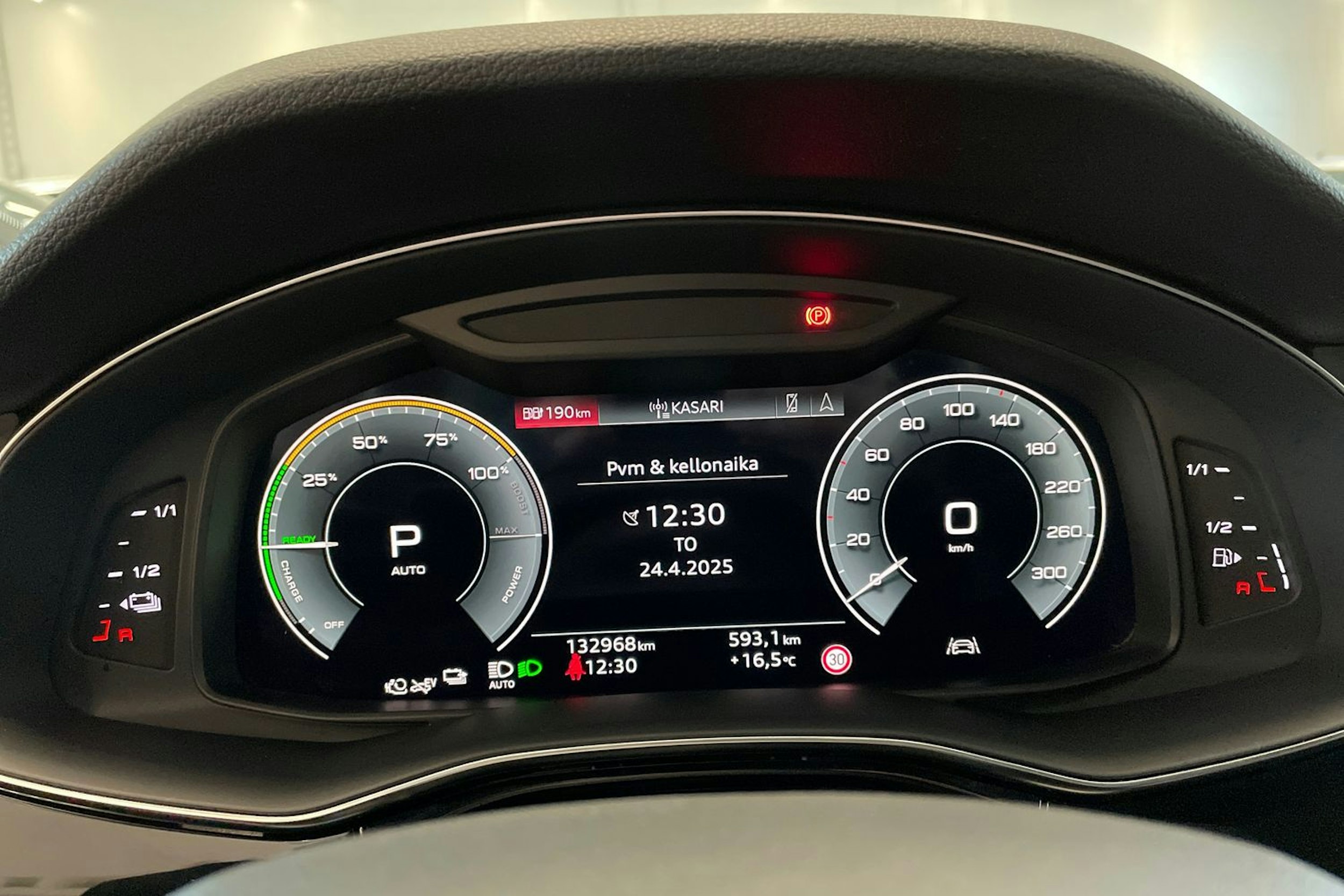 met. valkoinen Audi Q7 2021 kuva 17.