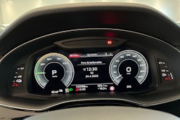 met. valkoinen Audi Q7 2021 kuva 17.