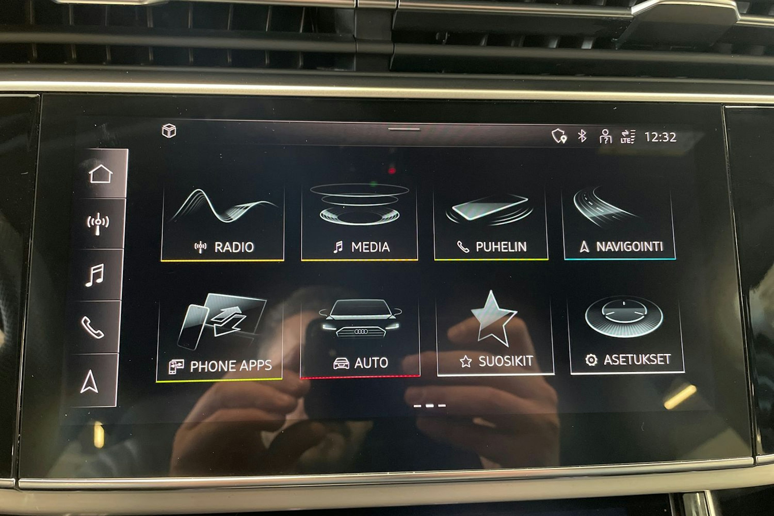 met. valkoinen Audi Q7 2021 kuva 22.