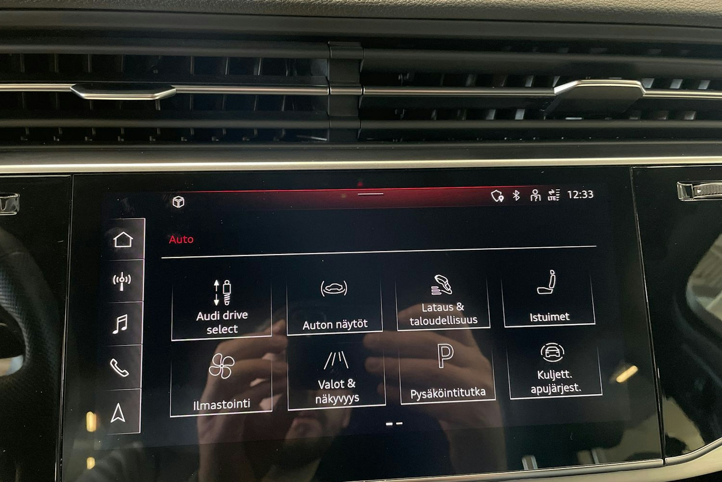 met. valkoinen Audi Q7 2021 kuva 24.