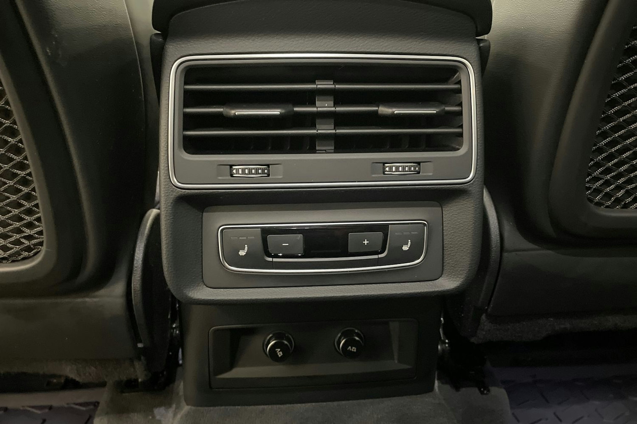 met. valkoinen Audi Q7 2021 kuva 36.