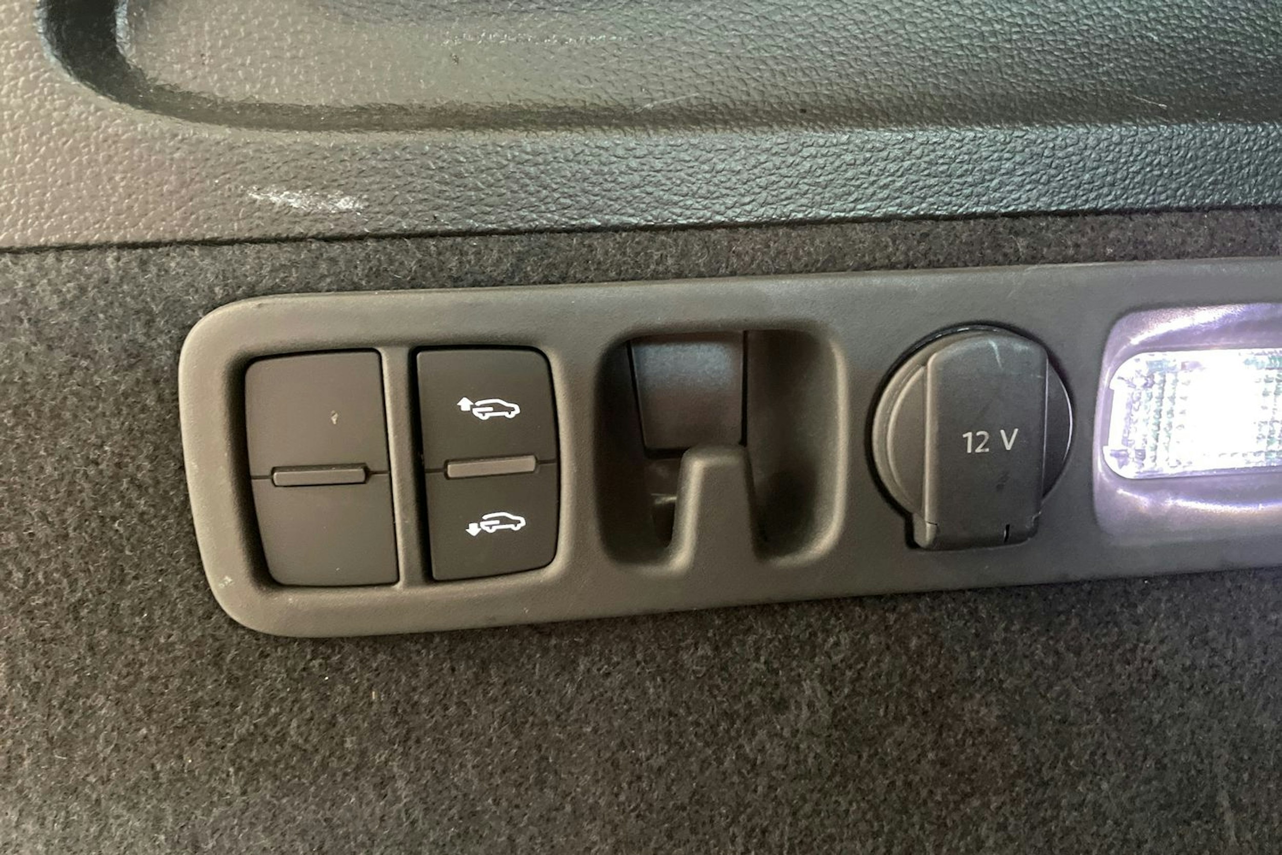 met. valkoinen Audi Q7 2021 kuva 38.