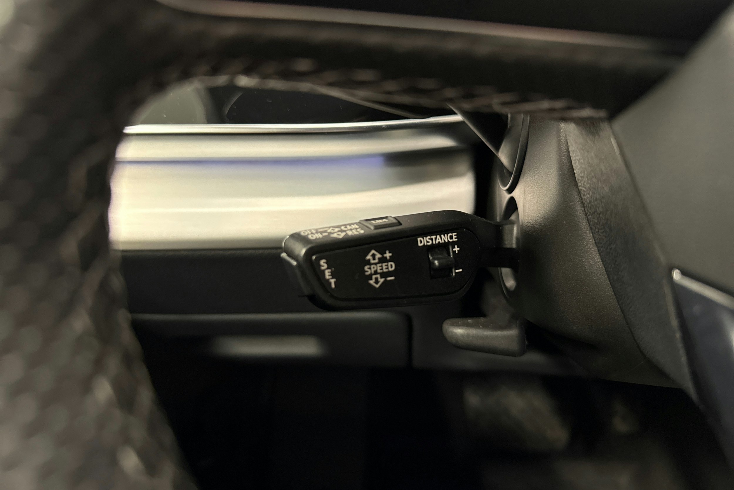 valkoinen Audi Q7 2021 kuva 16.