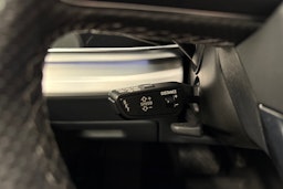 valkoinen Audi Q7 2021 kuva 16.