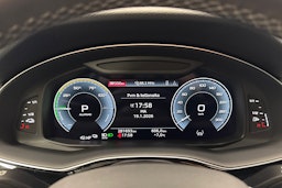 valkoinen Audi Q7 2021 kuva 17.