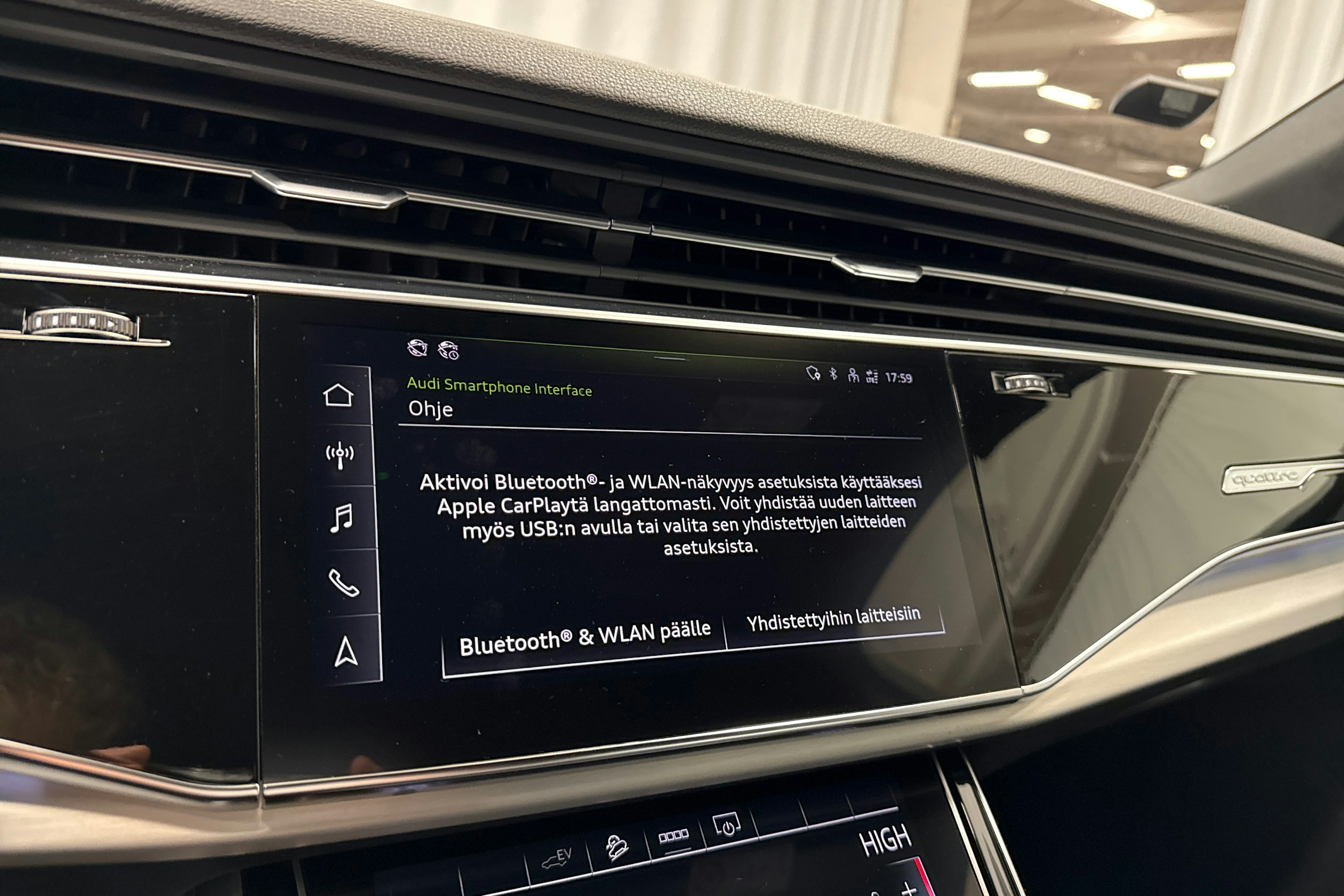 valkoinen Audi Q7 2021 kuva 24.