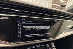 valkoinen Audi Q7 2021 kuva 24.