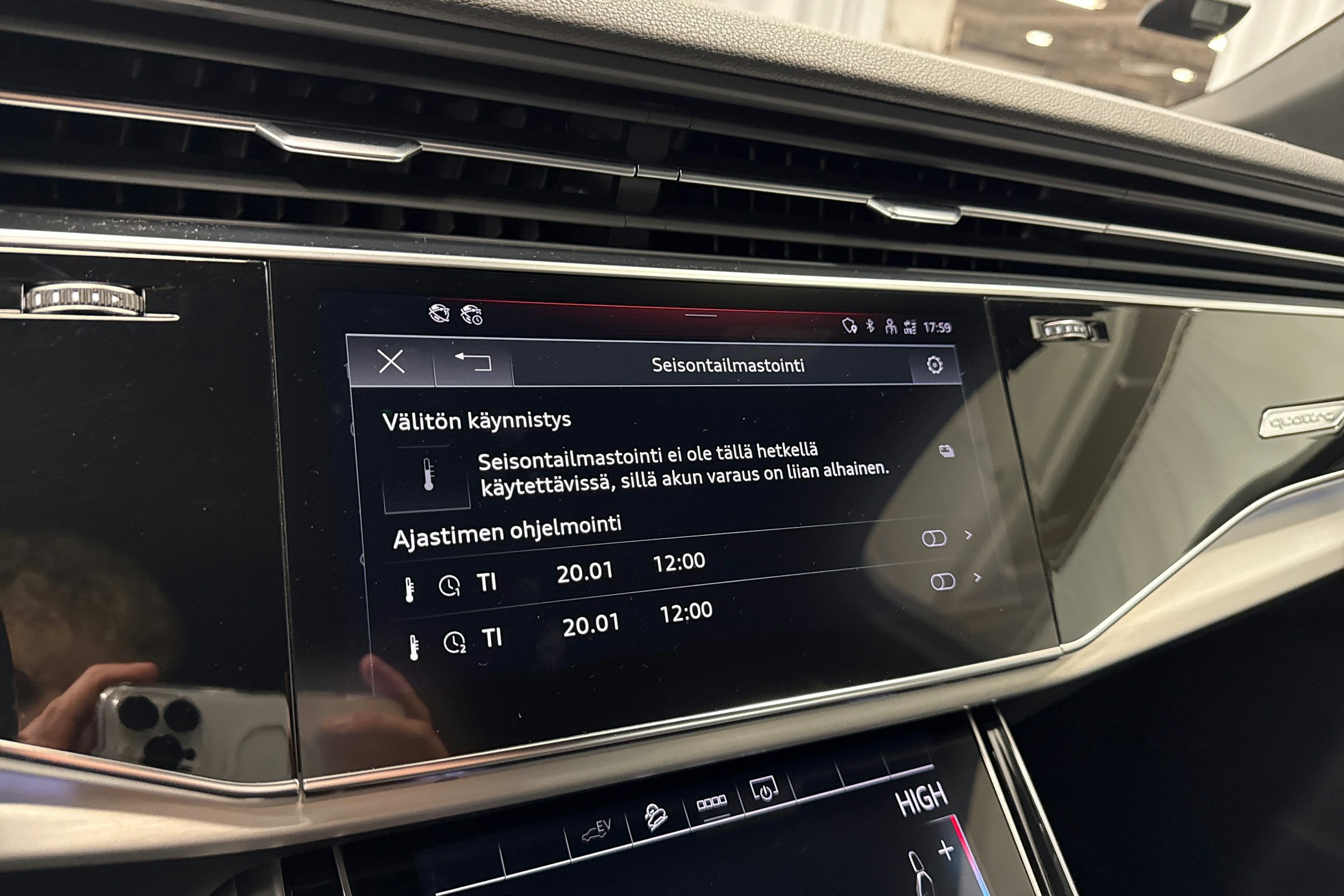 valkoinen Audi Q7 2021 kuva 27.